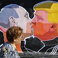Vladimiro Putino ir Donaldo Trumpo bučinys