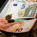 Lietuvos pa&scaron;to bendrovės vadovė Lina Minderienė ir susisiekimo ministras Rimantas Sinkevičius apžvelgė eurų keitimo klausimus.