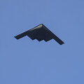 Bombone&scaron;is &bdquo;B-2 Spirit&ldquo; viduryje