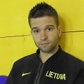 M.Kalnietis sportuoti drauge su visais pirmąją treniruotę dar negalėjo.