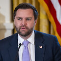 J. D. Vance'as /  / Bonnie Cash/POOL via CNP/INSTARi