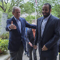Mohammedas bin Salmanas su George'u W.Bushu