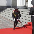 Petro Poro&scaron;enkai žengiant į Auk&scaron;čiausiąją Radą, silpna pasidarė garbės sargybiniui.