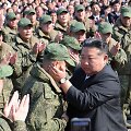 Kim Jong Unas su &Scaron;iaurės Korėjos kariais  / STR / AFP