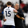 Jose Mourinho pakeitė Ericą Dierį įpusėjus pirmajam kėliniui.