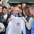 Vladimiras Putinas su jaunaisiais rėmėjais