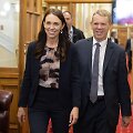 Buvusi Naujosios Zelandijos premjerė J.Ardern ir Ch.Hipkinsas