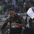DeShaunas Thomasas (kairėje) vedė &bdquo;Panathinaikos&ldquo; į pergalę. 