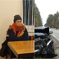 I&scaron;teisintoji J.Jankauskienė ir kito vairuotojo &bdquo;Audi&ldquo; visureigis po avarijos.