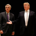 Respublikonų partijos lyderis K.McCarthy ir buvęs JAV prezidentas Donaldas Trumpas