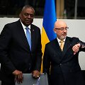 JAV gynybos sekretorius Lloydas Austinas ir buvęs Ukrainos gynybos ministras Oleksijus Reznikovas