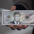 Atributika Donaldo Trumpo susitikime su rinkėjais