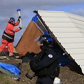 Prancūzijos pareigūnai pradėjo ardyti pabėgėlių stovyklą prie Kalė uostamiesčio