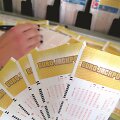 7 mln. 643 tūkst. eurų arba daugiau kaip 26 mln. litų &ndash; didžiausias kada nors Lietuvoje laimėtas loterijos prizas.
