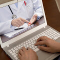 Daktaras &bdquo;Google&ldquo; ir daktaras &bdquo;Bing&ldquo; yra du patys nemėgstamiausi medicinos specialistai tarp tikrų medicinos specialistų