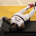LeBronas Jamesas patyrė čiurnos traumą.