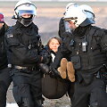 Greta Thunberg buvo trumpam sulaikyta per protestą Vokietijoje