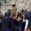 &bdquo;New York Knicks&ldquo; krep&scaron;ininkai su NBA taure