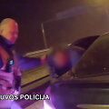 Radvili&scaron;kio rajone nufilmuotos automobilio, kuriame du keleiviai ir nė vieno vairuotojo, gaudynės