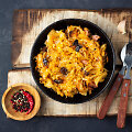 Rauginti kopūstai su džiovintomis slyvomis