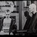 N.Pečiūra-Atsuktuvas ir V.&Scaron;imanskas-Varveklis 1986 m. prie kavinės &bdquo;Vaiva&ldquo; Pilies gatvėje