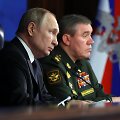 Rusijos lyderis Vladimiras Putinas ir naujas Rusijos ginkluotųjų pajėgų vadas Valerijus Gerasimovas