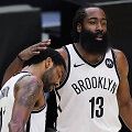 Kyrie Irvingas ir Jamesas Hardenas
