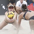 Kelly Claes ir Sarah Sponcil