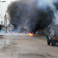 Palestiniečiai prie&scaron;inasi Izraelio kariuomenės reidui Vakarų Krante