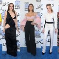 Jennifer Beals, Julia Fox, Lily James, Kristen Stewart, Maggie Gyllenhaal, Peteris Sarsgaardas
