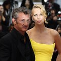 Charlize Theron ir Seanas Pennas