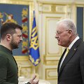 V. Zelenskis ir K. Kelloggas / Evgeniy Maloletka / AP