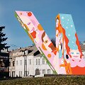 &bdquo;K-Totem&ldquo; erdvinė skulptūra pasipuo&scaron;ė nauju vizualu,&nbsp;kurį kūrė iliustratorė J.Urbonavičiūtė 