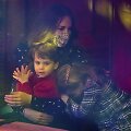 Karali&scaron;koji &scaron;eima apsilankė Londono teatre