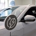 BYD ir Autotorino parduotuvė Milane. / Claudia Greco / REUTERS