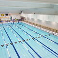&bdquo;Gintaro&ldquo; sporto centre plaukti mokomi neįgalūs vaikai.