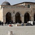Palestiniečiai susiduria su Izraelio pareigūnais prie Al Aksos mečetės