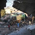 Sirijoje subombarduota humanitarinę pagalbą gabenusi sunkvežimių vilkstinė