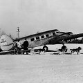 1920-1940 m. lėktuvai ir &scaron;unys buvo pagrindinės transporto priemonės Aliaskoje, kur geležinkelių tinklas nebuvo i&scaron;vystytas