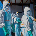 Su Ebolos virusu kovojantis medicinos personalas / Gradel Muyisa Mumbere / REUTERS