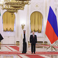 Mohamedas bin Zayedas Al Nahyanas ir Vladimiras Putinas / AP