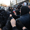 Kijeve per protestuotojų susirėmimus su policija nukentėjo du teisėsaugininkai