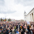 Vilniaus Katedros aik&scaron;tėje surengta protesto akcija &bdquo;&Scaron;alin rankas nuo laisvo žodžio&ldquo;