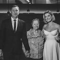 Artūras Zuoka su žmona Augusta ir mama