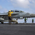 Karinis lėktuvas JAV lėktuvne&scaron;yje / Us Navy/U.S. Navy / ZUMAPRESS.com