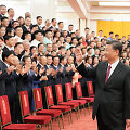 Xi Jinpinas ir Komunistų partijos nariai