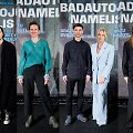 Komedijos &bdquo;Badautojų namelis&ldquo; premjeros svečiai