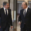JAV valstybės sekretorius Antony Blinkenas ir Turkijos užsienio reikalų ministras Mevlutas Cavusoglu
