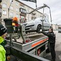 I&scaron;vežami sostinės gatves trukdantys valyti automobiliai