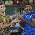 Matthew Ebdenas (kairėje) ir Rohanas Bopanna (de&scaron;inėje)